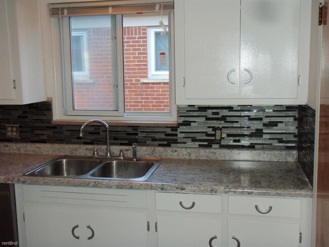 Building Photo - 3 br, 1.5 bath House - 20530 Annchester Rd