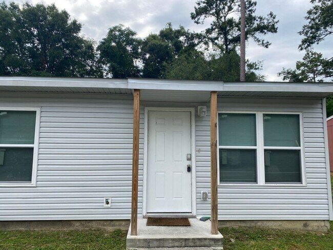 Foto del edificio - 2 bedroom 2 bathroom near Lake Jackson Ava...