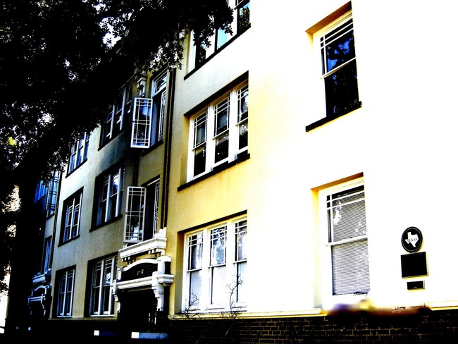 Building Photo - 2603 Milam St