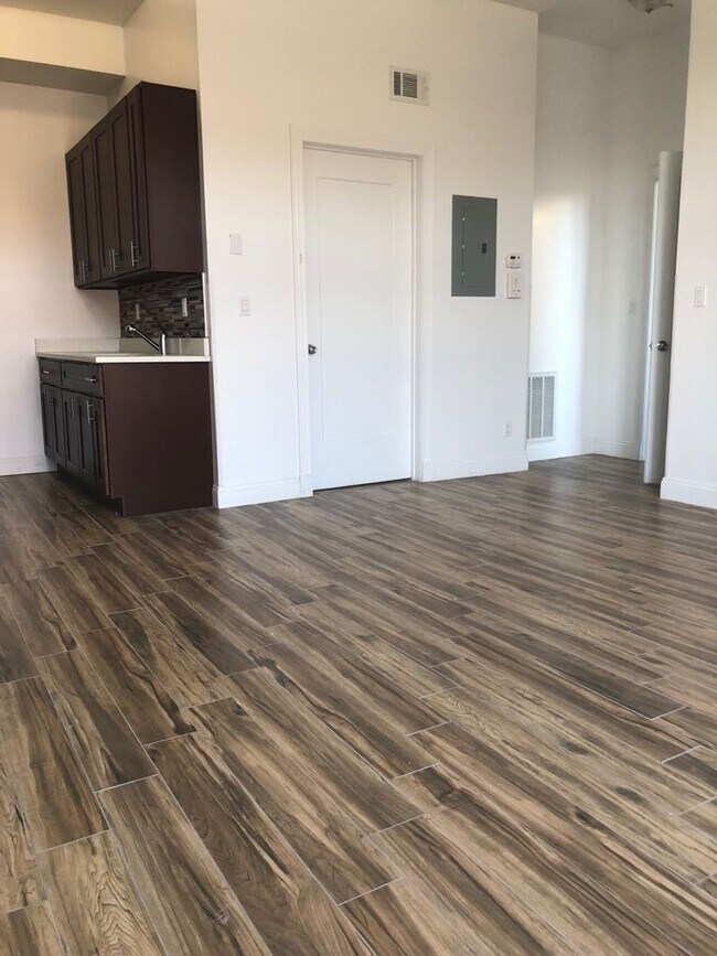 Foto del edificio - 4310 18th Ave