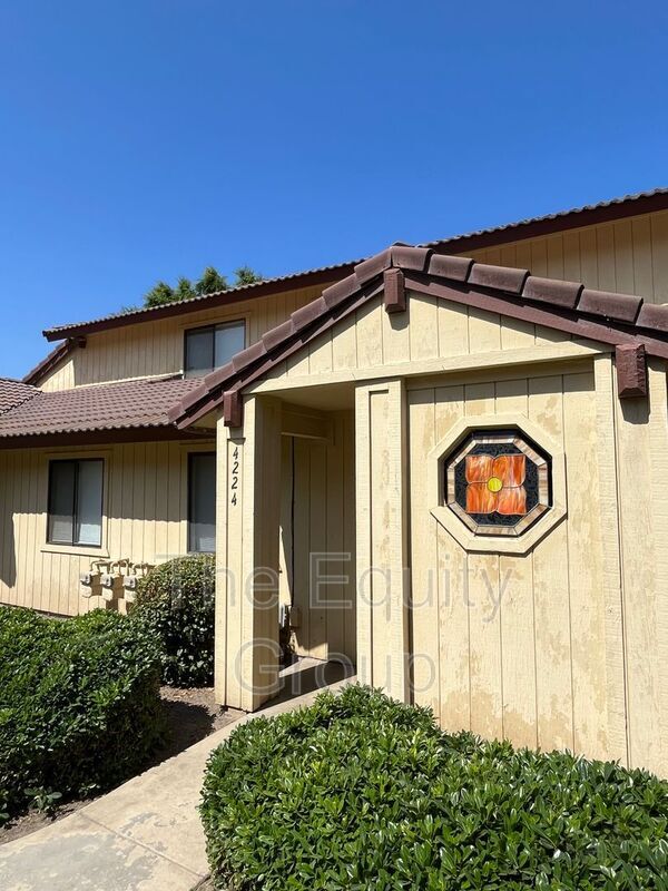 Primary Photo - 4224 W Cypress Ave
