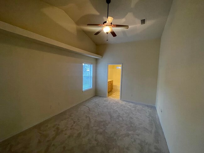 Foto del edificio - 7182 Majestic Blvd