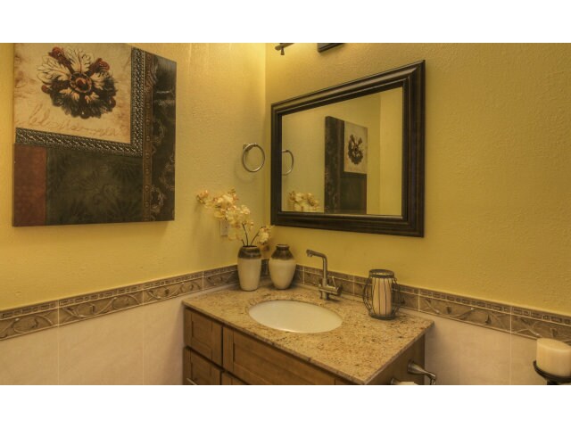 Building Photo - 183 Del Medio Ave