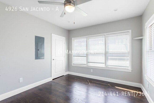 Foto del edificio - 4926 San Jacinto St