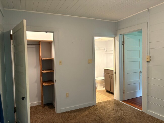 Foto del edificio - 3837 Old Hendersonville Hwy