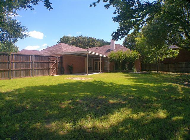 Building Photo - 8102 Luna Dr