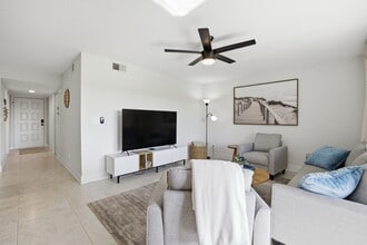 Building Photo - 12521 Kelly Sands Way