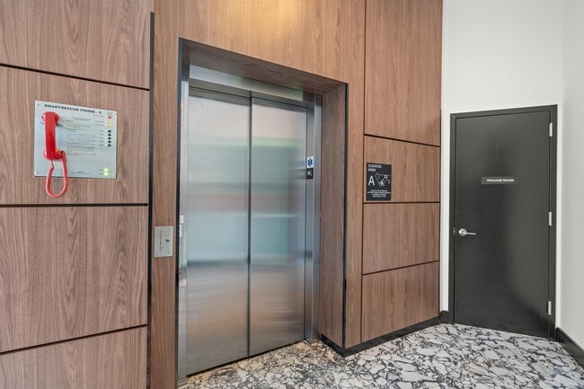 Building Photo - 17 AVENUE E