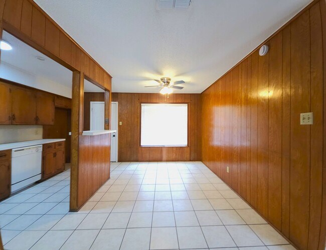 Foto del edificio - 501 E Reagan St
