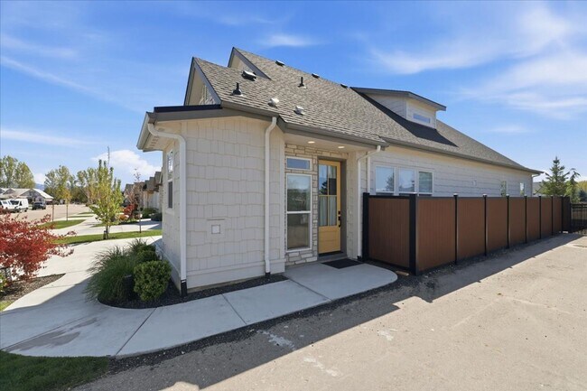 Foto del edificio - Heart of Eagle 3 Bed 2.5 Bath