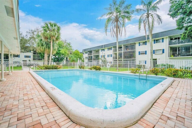 Foto del edificio - 5100 SW 64th Ave