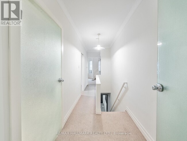 Building Photo - 55 Eastmount Ave