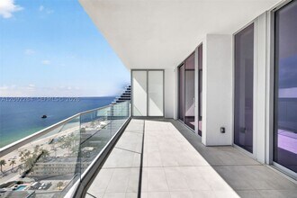 Building Photo - 153 N Seabreeze Blvd