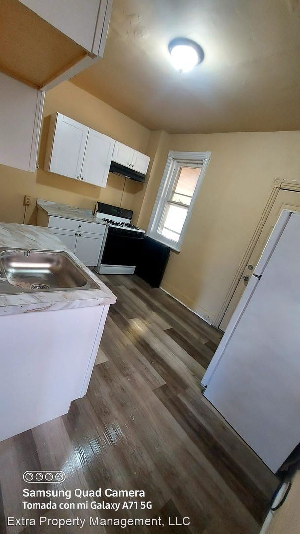 Building Photo - 4 br, 1 bath House - 41 Edgemere Ave