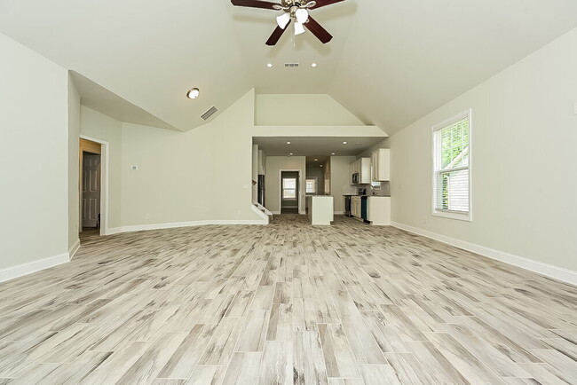 Building Photo - 127 Hunts Ml Cir