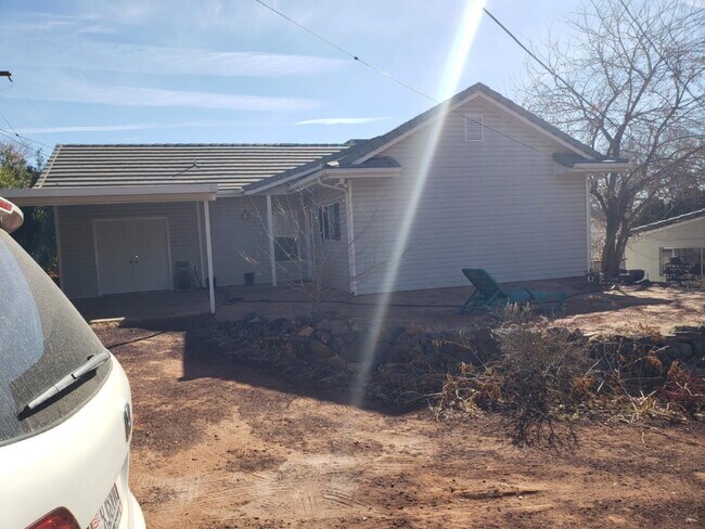 Building Photo - 288 Diagonal St