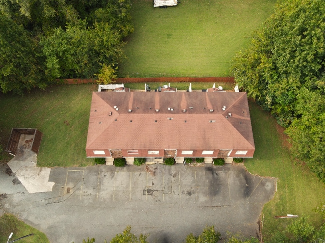 Foto del edificio - 716 Shawnee Dr