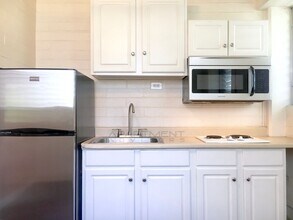 Building Photo - 264 Ka?iulani Ave