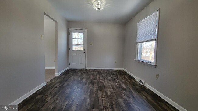 Foto del edificio - 216 Brookside Terrace