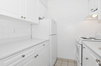 Building Photo - 1265 Burnaby St