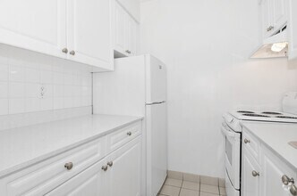Building Photo - 1265 Burnaby St