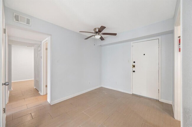 Foto del edificio - 4633 Wild Indigo St