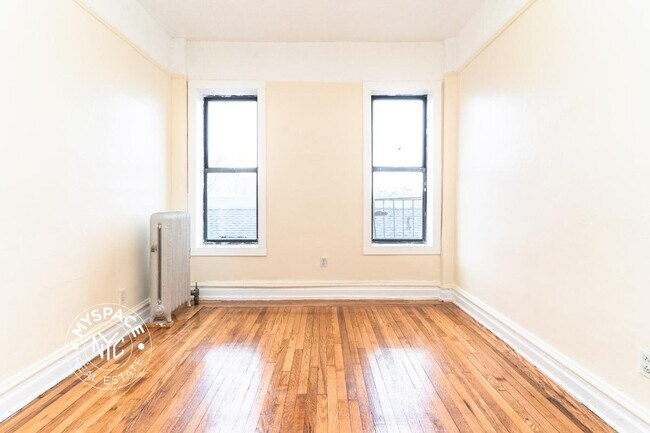 Foto del edificio - 650 Crown St