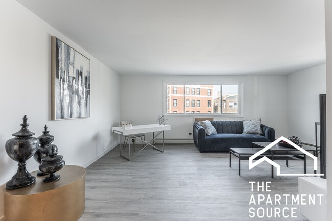 Photo - 7621 N Sheridan Rd Apartment