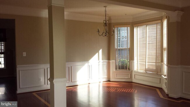 Foto del edificio - 9300 Warren Falls Ln