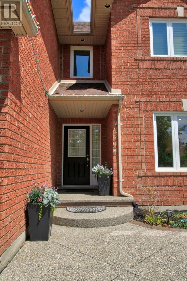Photo du bâtiment - 15 Moorland Crescent