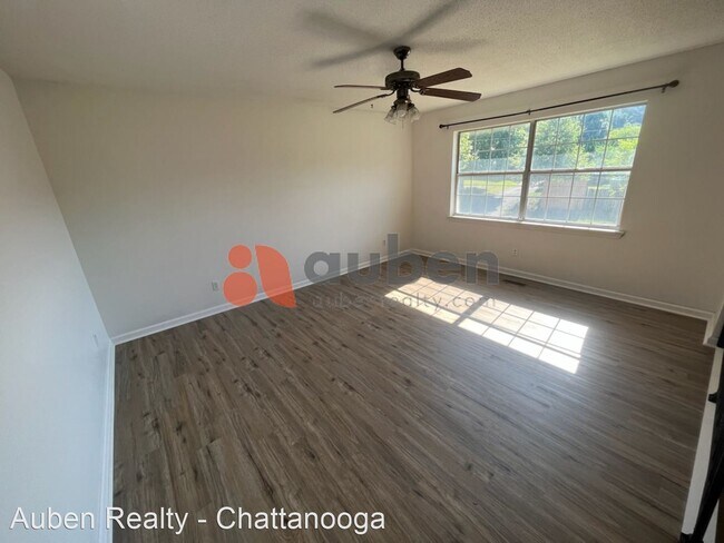 Foto del edificio - 3 br, 2 bath House - 107 Connie Court