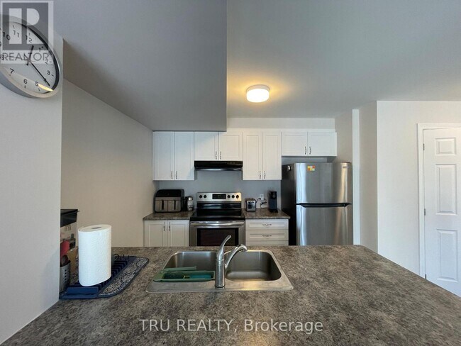 Building Photo - 31 Zoisite Private