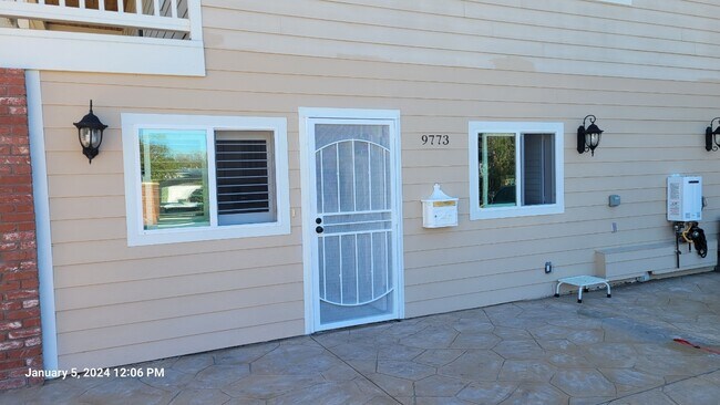 Foto del edificio - 9771 Paso Robles Ave