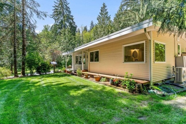 Building Photo - 4 bedroom in Issaquah WA 98027