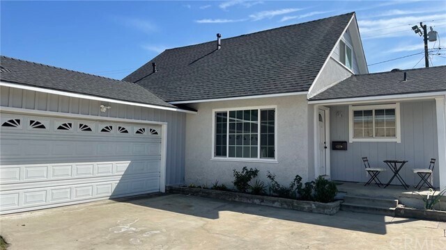 Foto principal - 8038 Poinsettia Dr