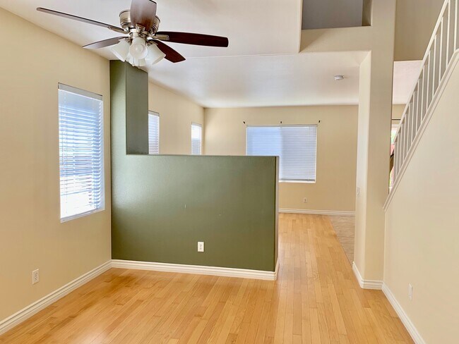 Foto del edificio - Beautiful Corona Hills 4 Bed, 2.5 Ba