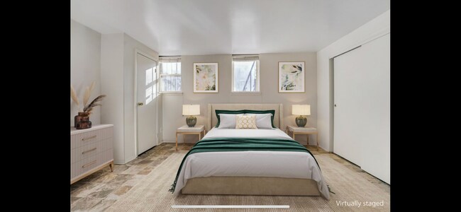 Building Photo - 373 Monmouth St