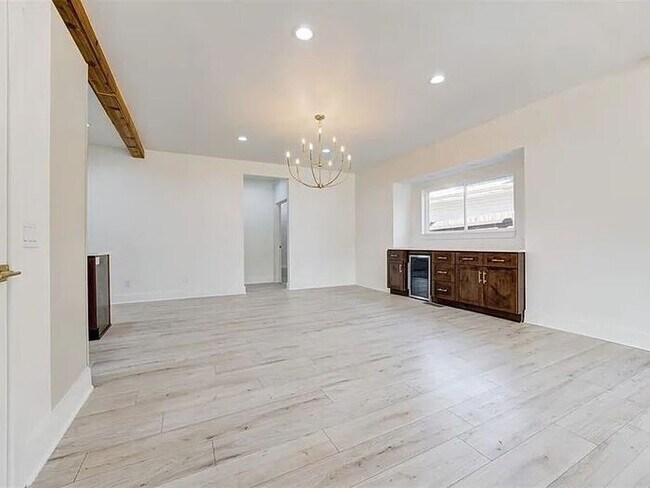 Foto del edificio - 213 NE 14th St