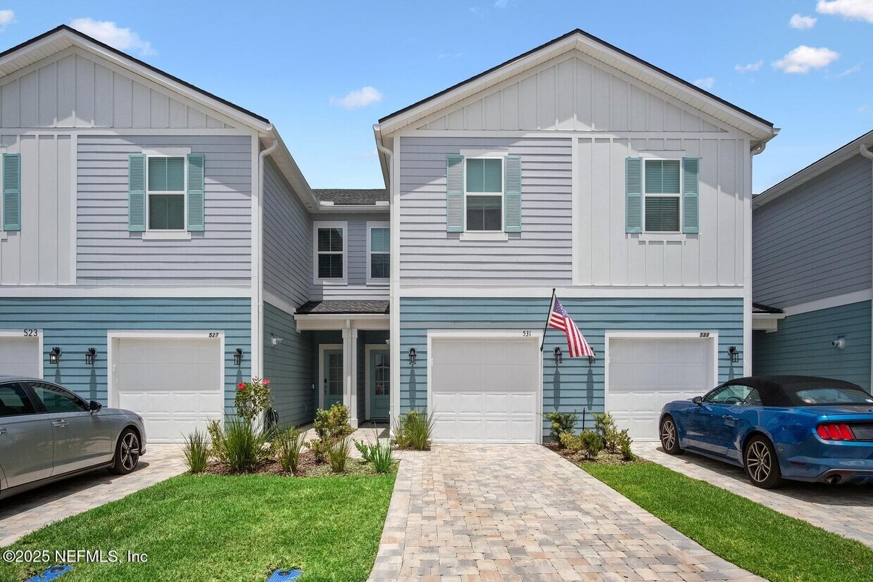 Foto principal - 531 Brandon Lks Dr