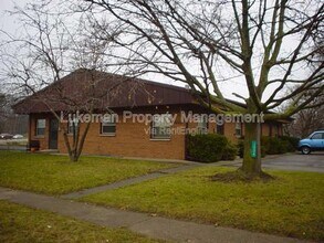 Building Photo - 1536 Henson Ave