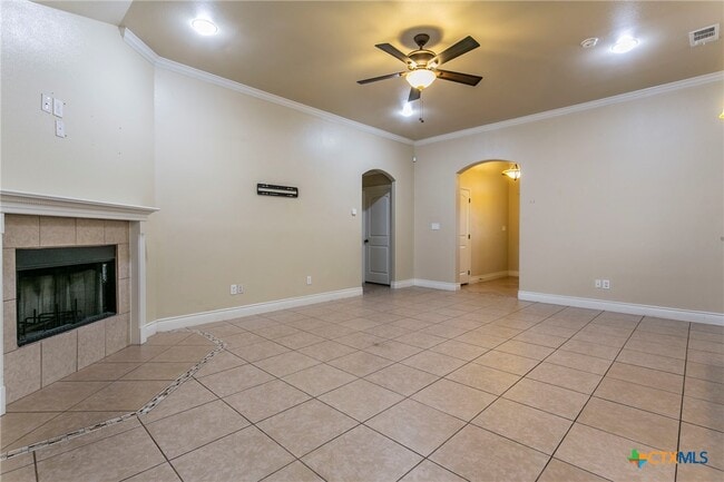 Building Photo - 1200 Vanguard Ln