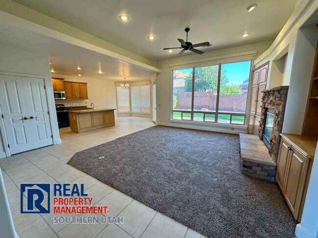 Foto del edificio - Copper Canyon 3 Bedroom Home