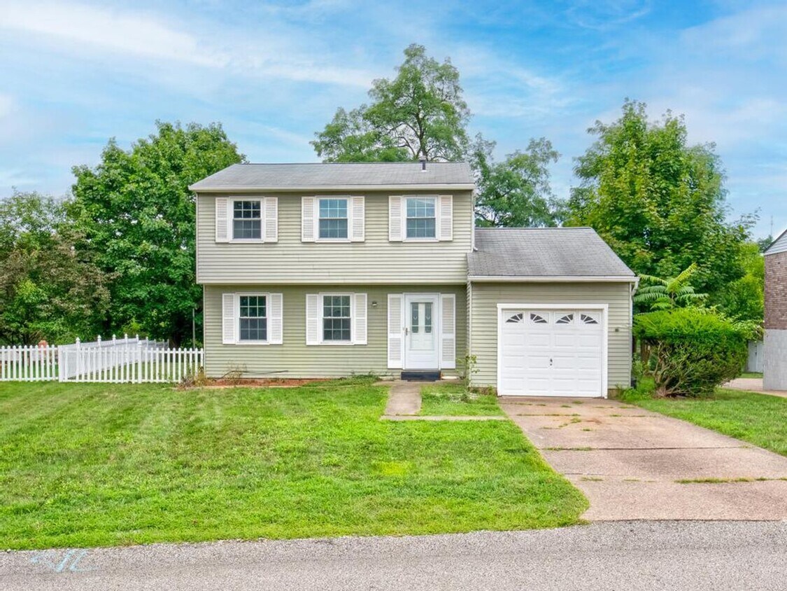 Primary Photo - Beautiful Home for Lease in Reserve Townsh...