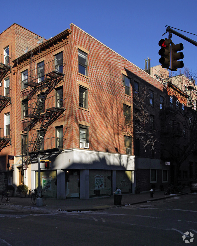 Primary Photo - 132 Sullivan St