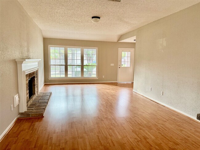 Foto del edificio - 3610 Bartons Ln