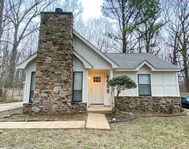 Building Photo - 3 Bed 2 bath in Raleigh / ss appliances an...