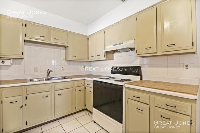 Foto del edificio - 904 NE 25th Terrace
