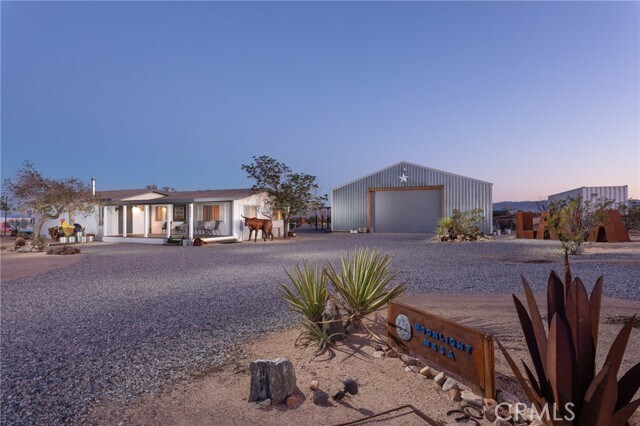 Primary Photo - 62211 Moonlight Mesa St