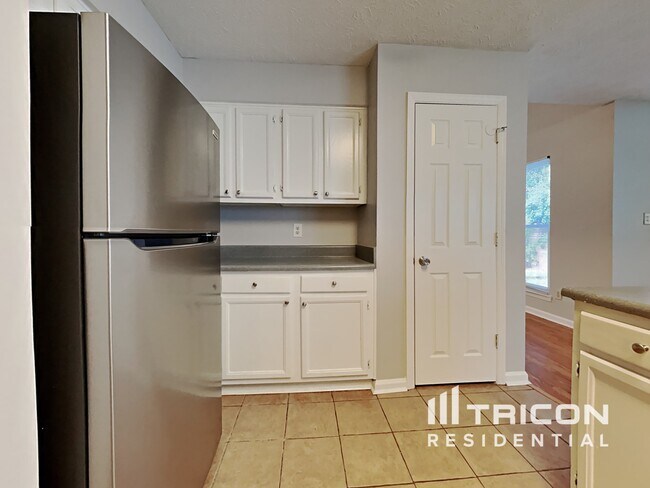 Building Photo - 910 Cauthen Ct