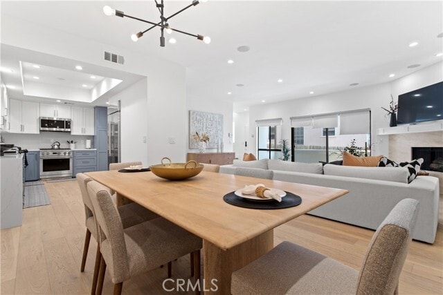 Building Photo - 1409 Havenhurst Dr